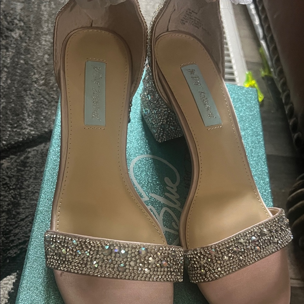 Blue by Betsey Johnson Sparkling Pink Heels